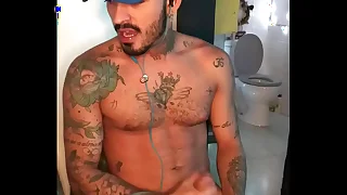 Maloca batendo uma 1