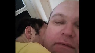 Caresses avec la langue