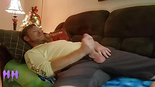 Step laddie is h. out close by family for the holidays (preview)