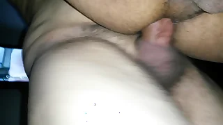 Coroa roludo comendo